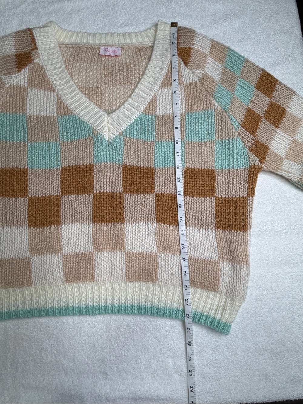 Pink Lily Multi Color Checker V-Neck Knit Oversized Sweater Size Medium - Picture 8 of 11